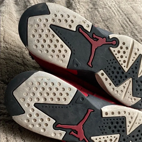 Jordan Kids Red and Black Sneakers Youth Size 2 - Picture 6 of 8